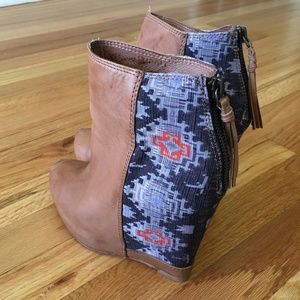 Ella Moss JANELLE Wedge Bootie